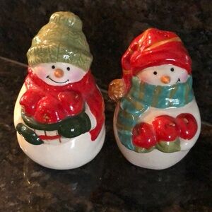 Holiday Snowman Salt Pepper Shakers
